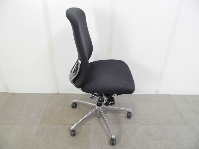 ゼファーチェア / オカムラ / 肘無し / ブラック