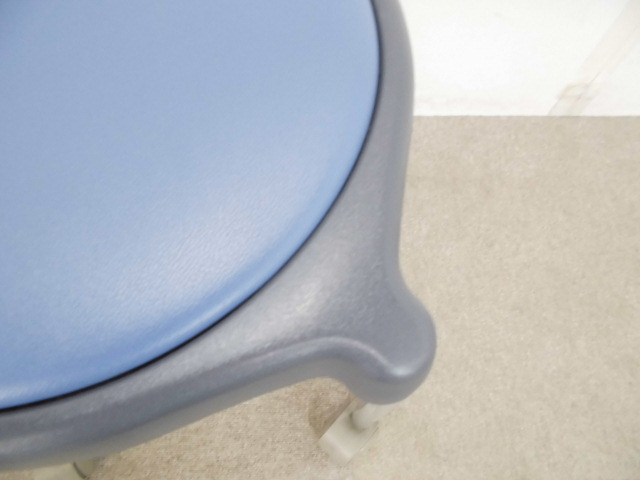 スツール / ブルー / キャスター付き