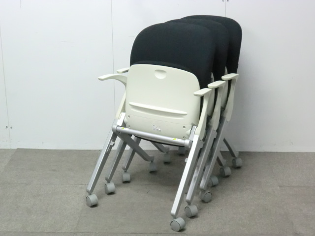 プラス / ブラック / カートチェア / 肘付き