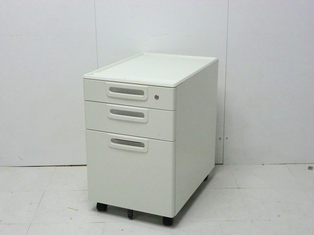 LA 【プラス】 ホワイト / 3段ワゴン