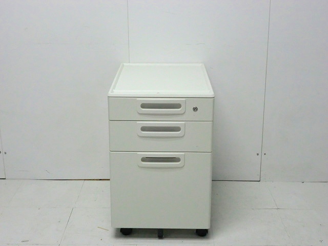 LA 【プラス】 ホワイト / 3段ワゴン