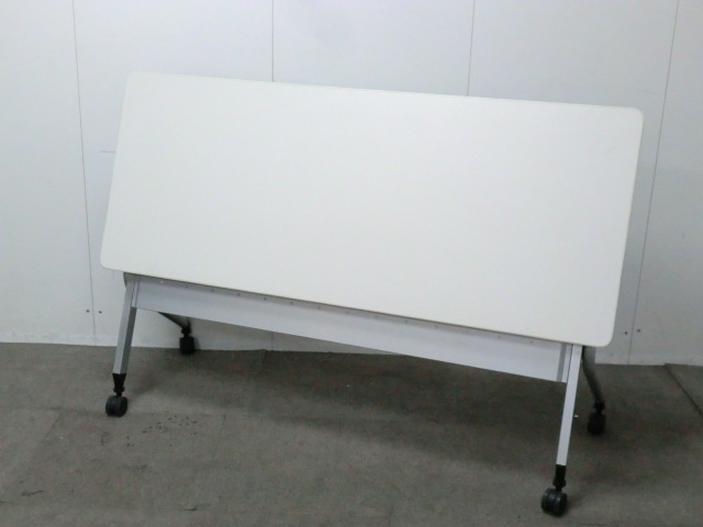 プラス / ホワイト / フォールディングテーブル