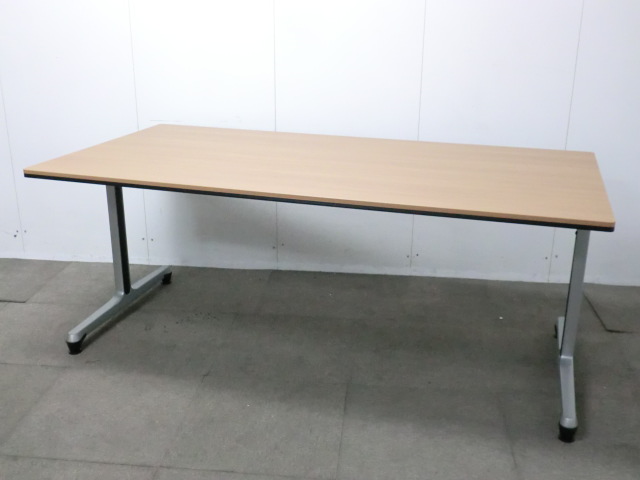 オカムラ / 木目調 / 会議テーブル