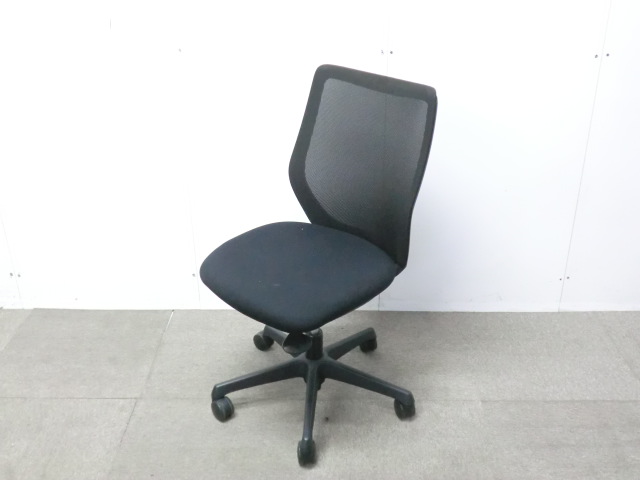 オカムラ/CG-M/ブラック / 【中古】 OAチェア肘無し