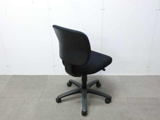 コクヨ/イーザ / ブラック / 【中古】 OAチェア肘無し