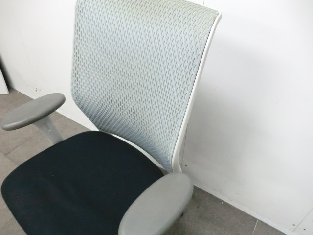Vitra/ ID / グレー / 【中古】 OAチェア肘有
