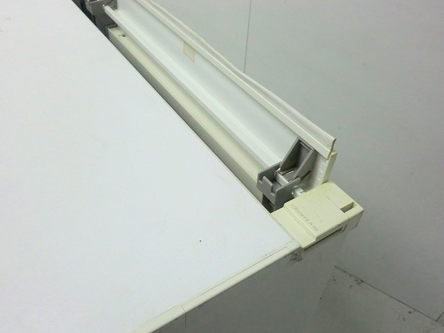 オカムラ/ アドバンス / ホワイト / 【中古】 平デスク