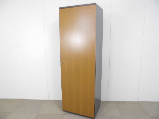 木目/木製ワードローブ