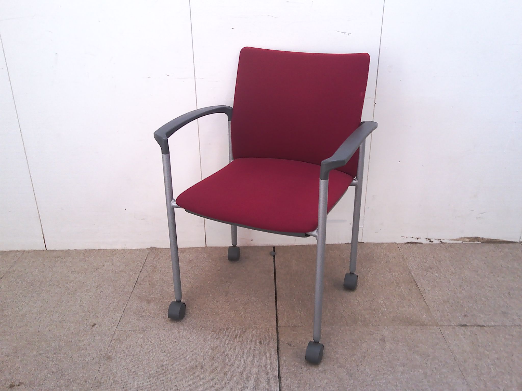 アイコ／スタッキングチェア/レッド/【中古】