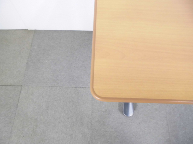 オカムラ / 木目調 / 会議テーブル