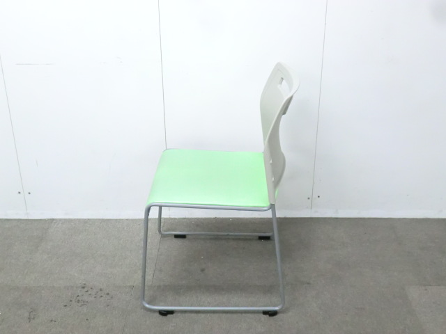 スタッキングチェア / ライトグリーン / 【中古】