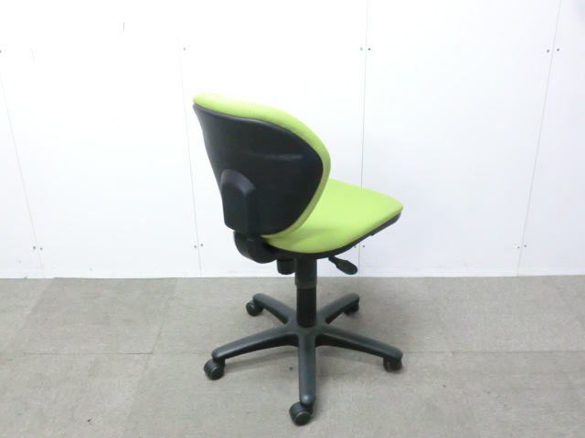 OAチェア / ライトグリーン / 【中古】 肘有