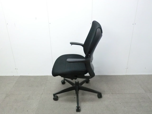 コクヨ / M4 / ブラック / 【中古】 OAチェア肘有