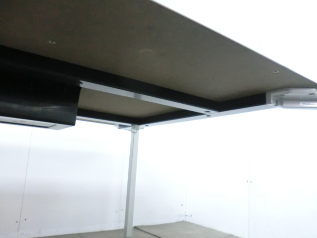 オカムラ / ホワイト / 【中古】 会議テーブル