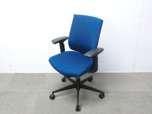 コクヨ/ウィザード４/ダークブルー/【中古】ＯＡチェア肘有