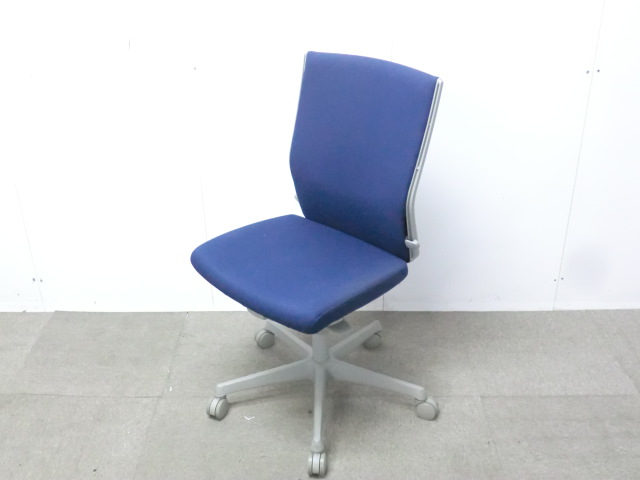 オカムラ/エスクード/ダークブルー/【中古】ＯＡチェア肘無し