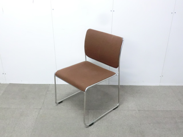 スタッキングチェア / ブラウン / 【中古】