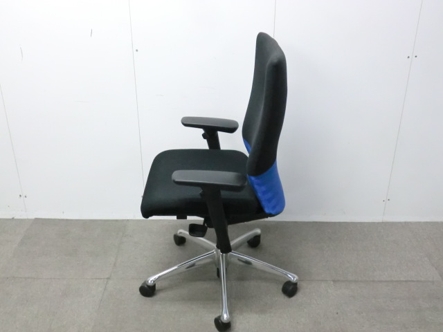 オカムラ/フィーゴ / ブルー / 【中古】 OAチェア肘有