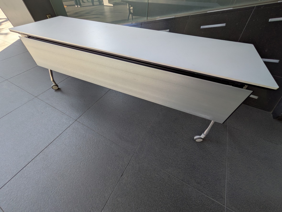 オカムラ / インターアクトNT / ホワイト / 【中古】