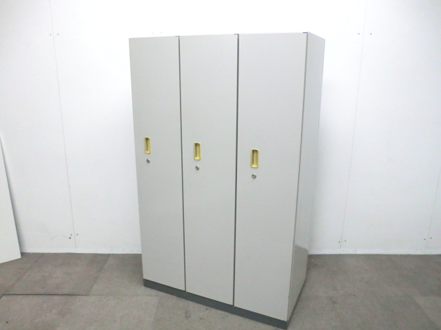 ウチダ / ニューグレー / 【中古】 3人用ロッカー