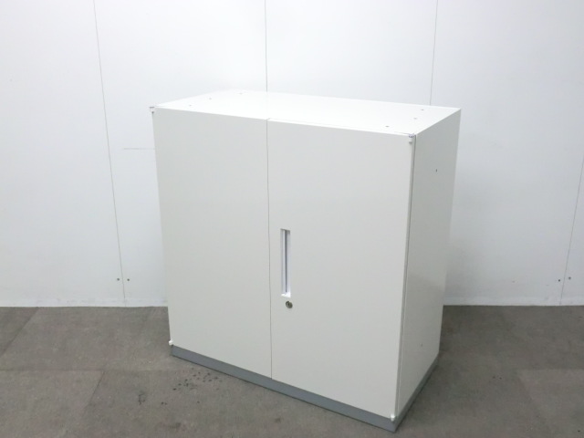 イナバ/リベスト/ホワイト / 【中古】 両開きキャビネット