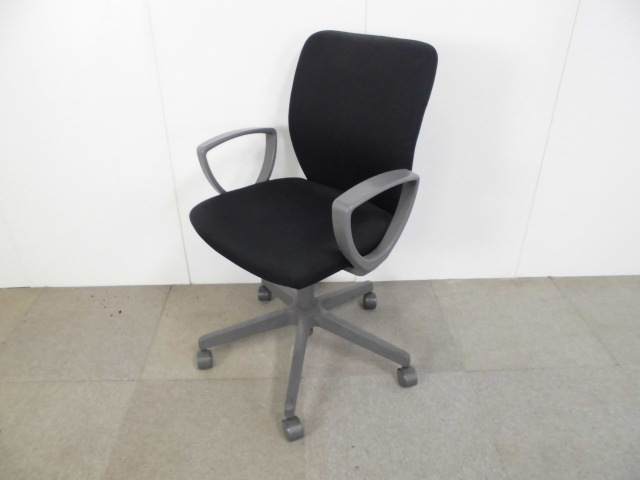 コクヨ/チェロ/ブラック/OAチェア肘有/【中古】