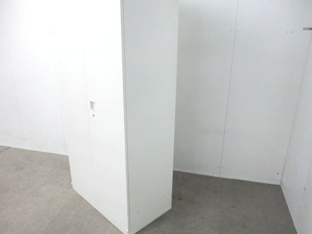 オカムラ/レクトライン/ホワイト/【中古】両開きキャビネット