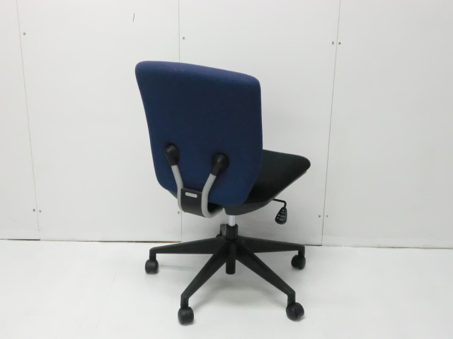 プラス / ネクシス / ダークブルー 【中古】 OAチェア