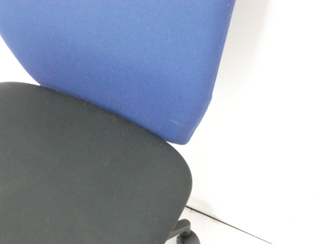 プラス / ネクシス / ダークブルー 【中古】 OAチェア