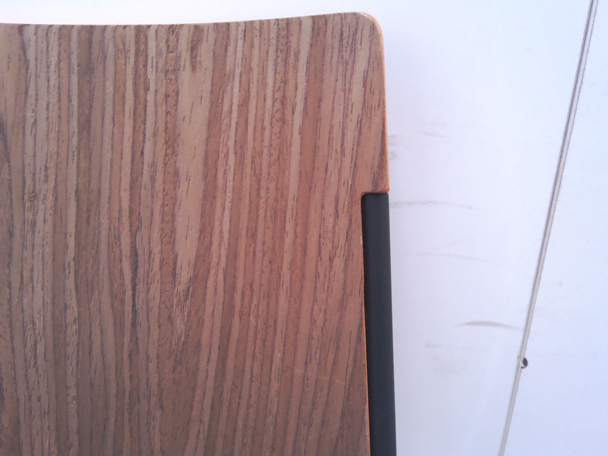 オリバー/木目調/スタッキングチェア/【中古】