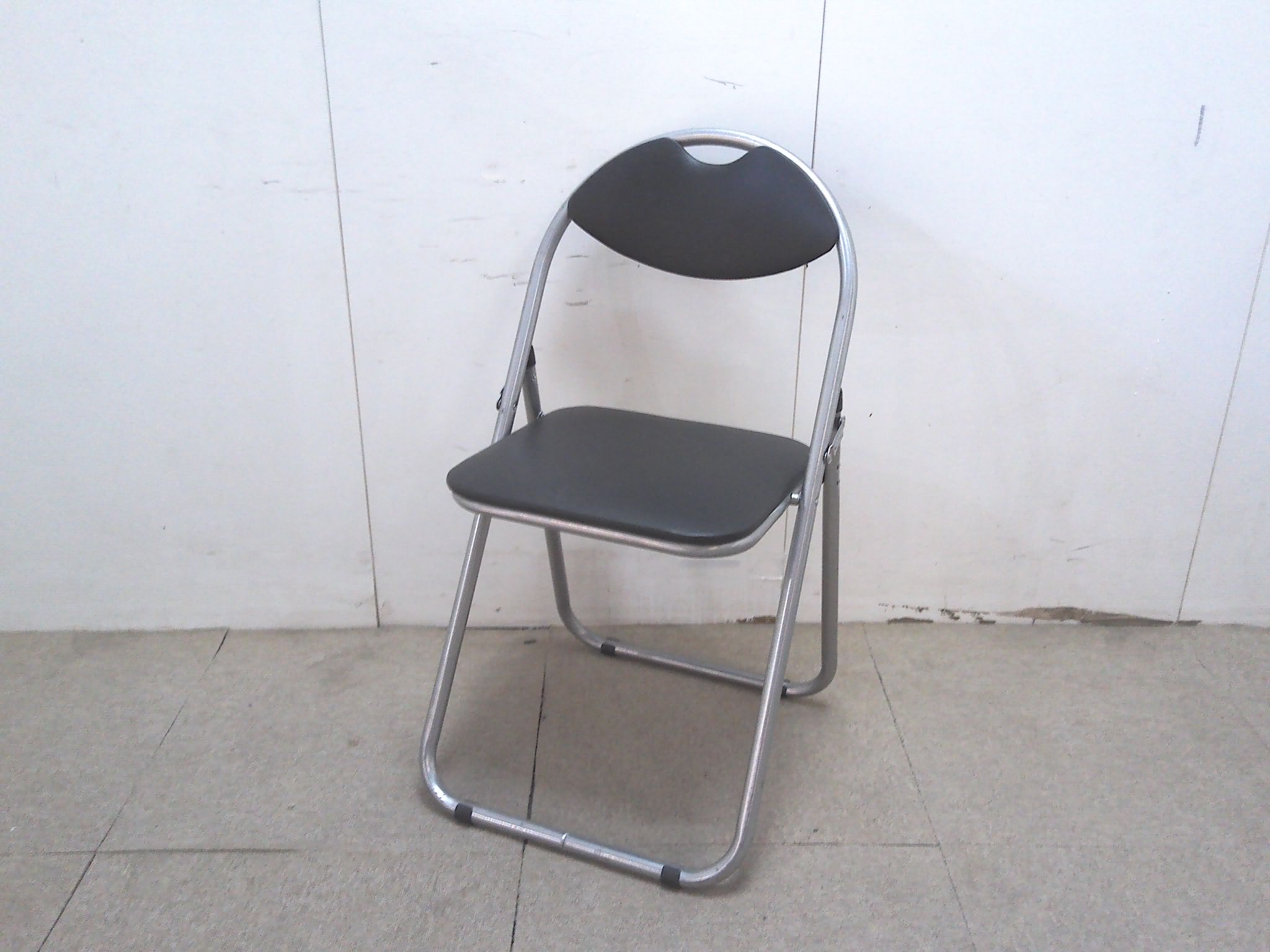 ブラック/折り畳みチェア/【中古】