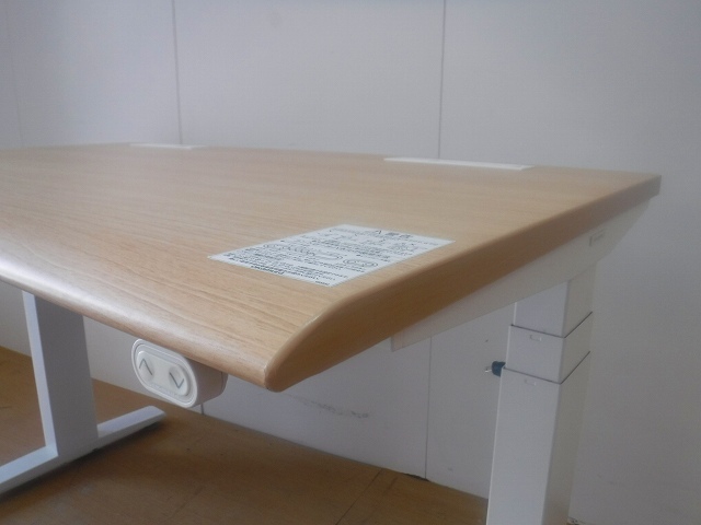 昇降デスク/オカムラ/木目調/スイフト