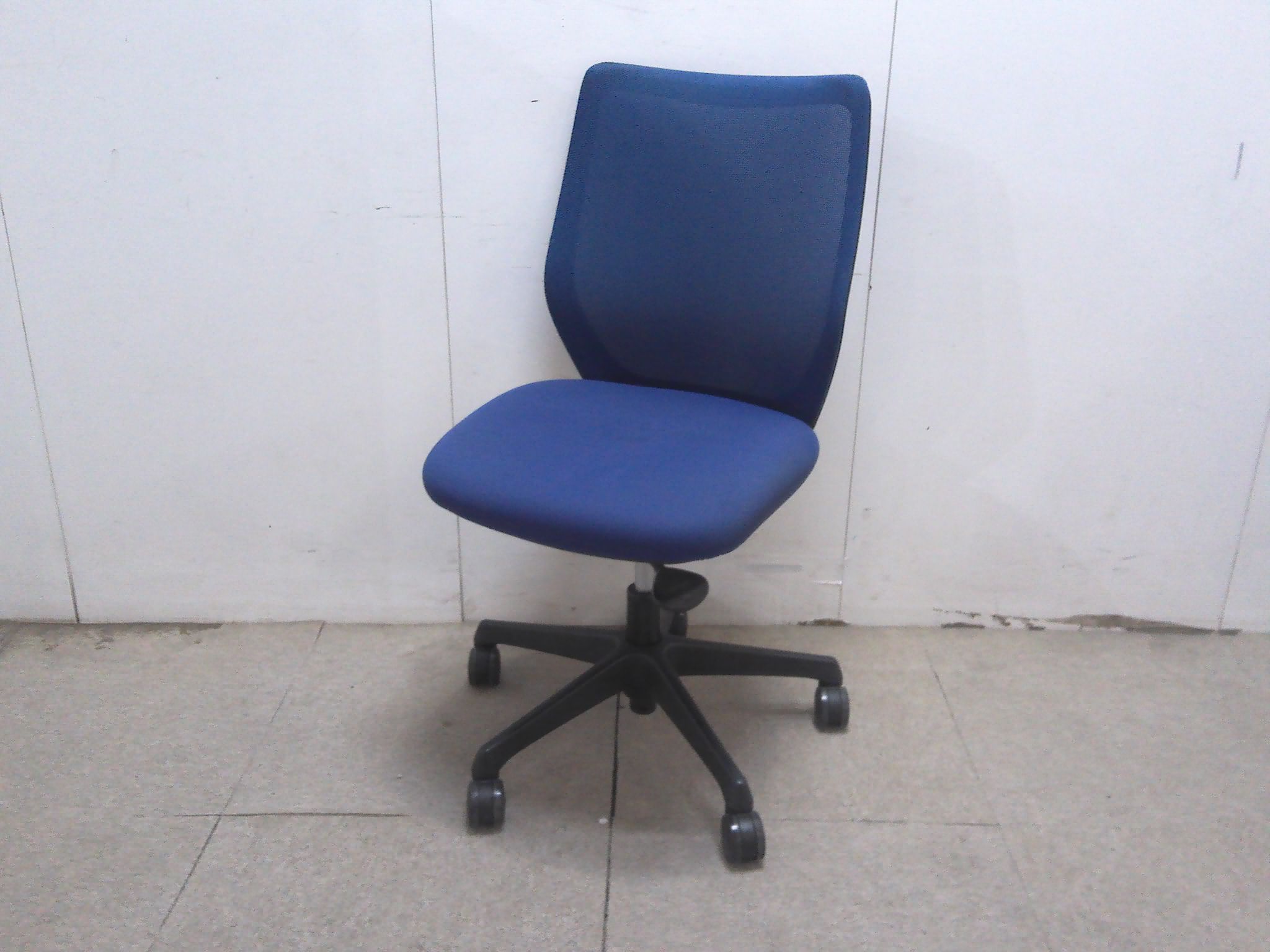 オカムラ/CG-M/ブルー/ＯＡチェア/肘無/