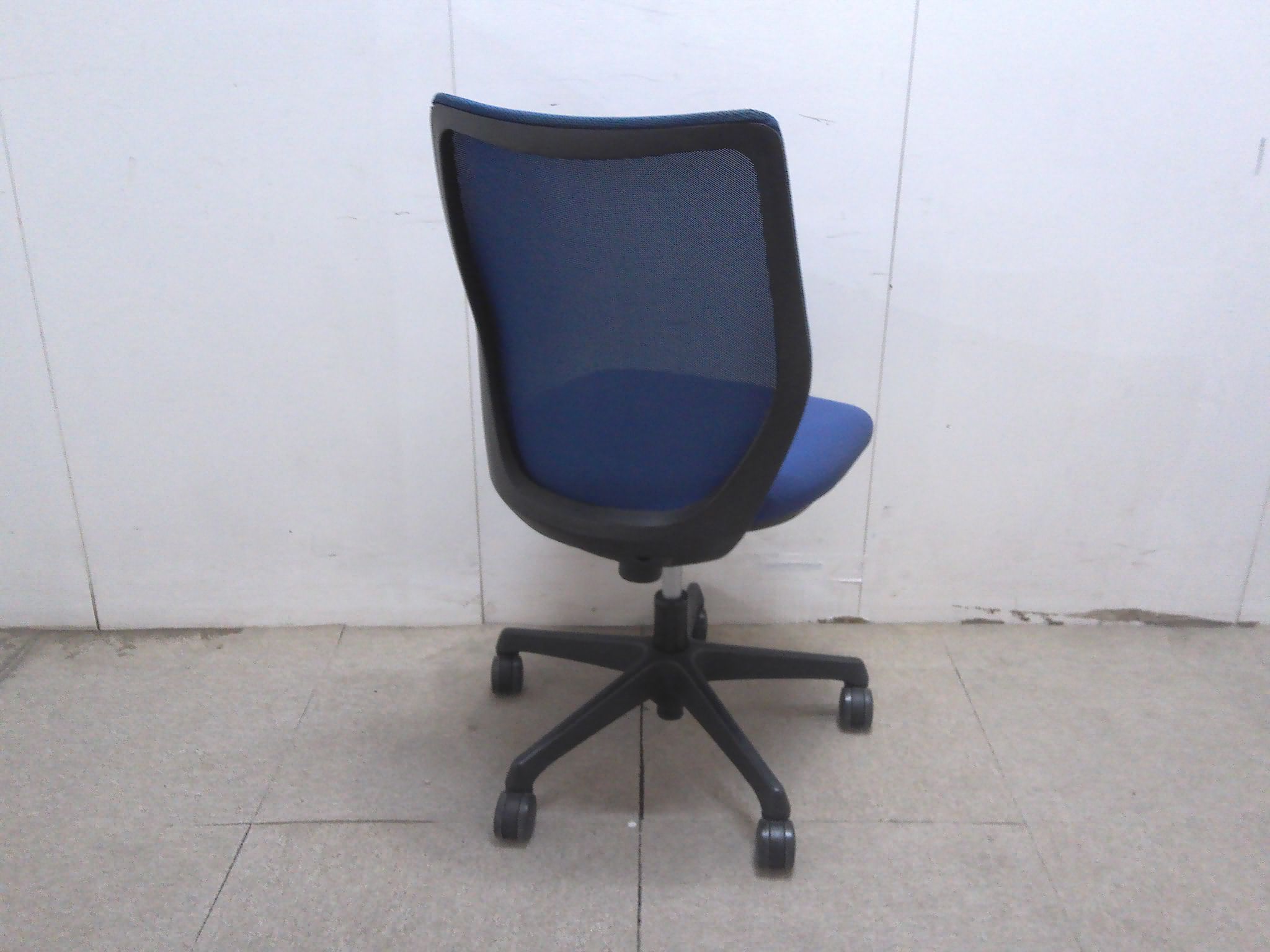 オカムラ/CG-M/ブルー/OAチェア/肘無/