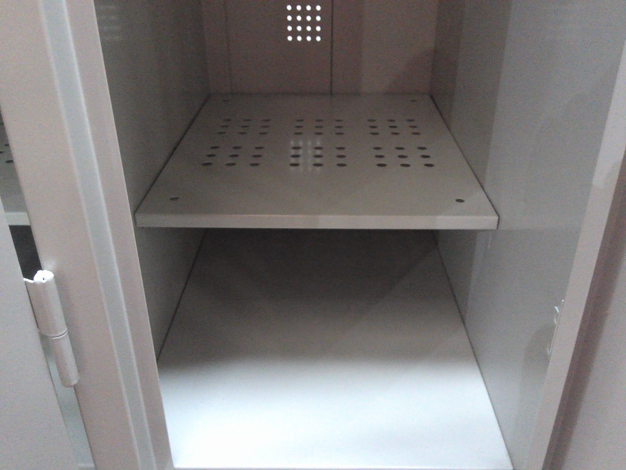 ホワイト/6人用ロッカー/【中古】