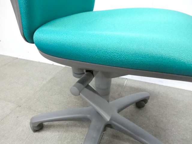 コクヨ / グリーン / レグノ 【中古】 OAチェア肘無し