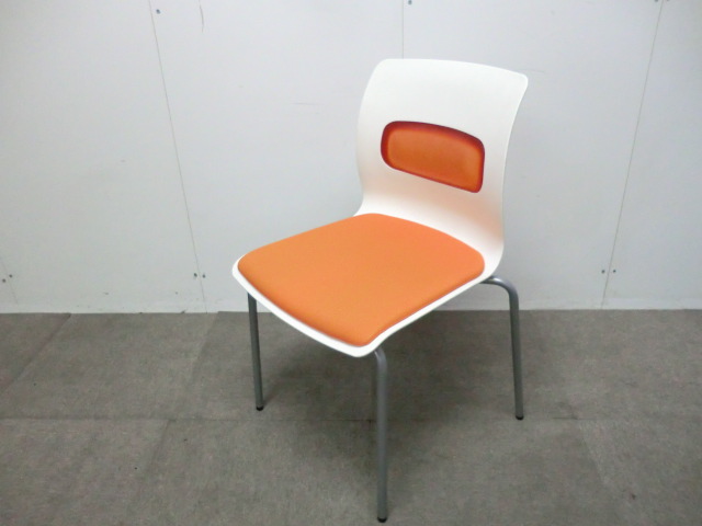 コクヨ / オレンジ 【中古】 スタッキングチェア