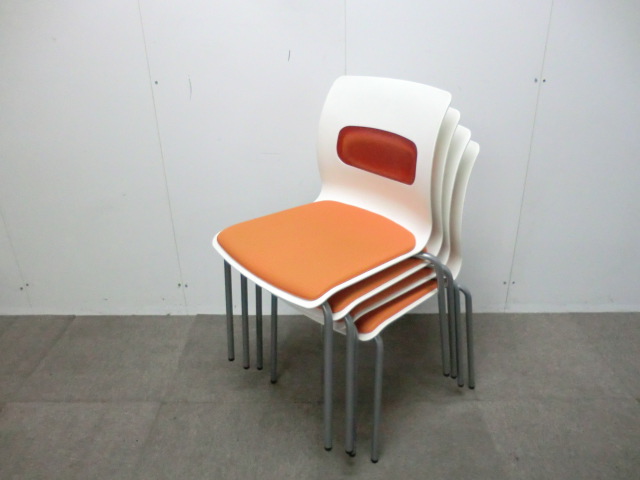 コクヨ / オレンジ 【中古】 スタッキングチェア