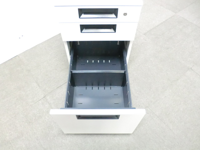 プラス/フラットライン/ ホワイト / 【中古】 3段ワゴン