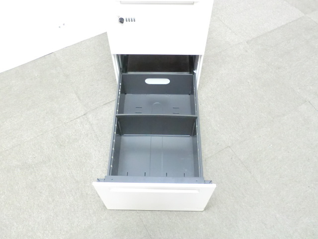 オカムラ/プロユニット/ ホワイト / 【中古】 3段ワゴン