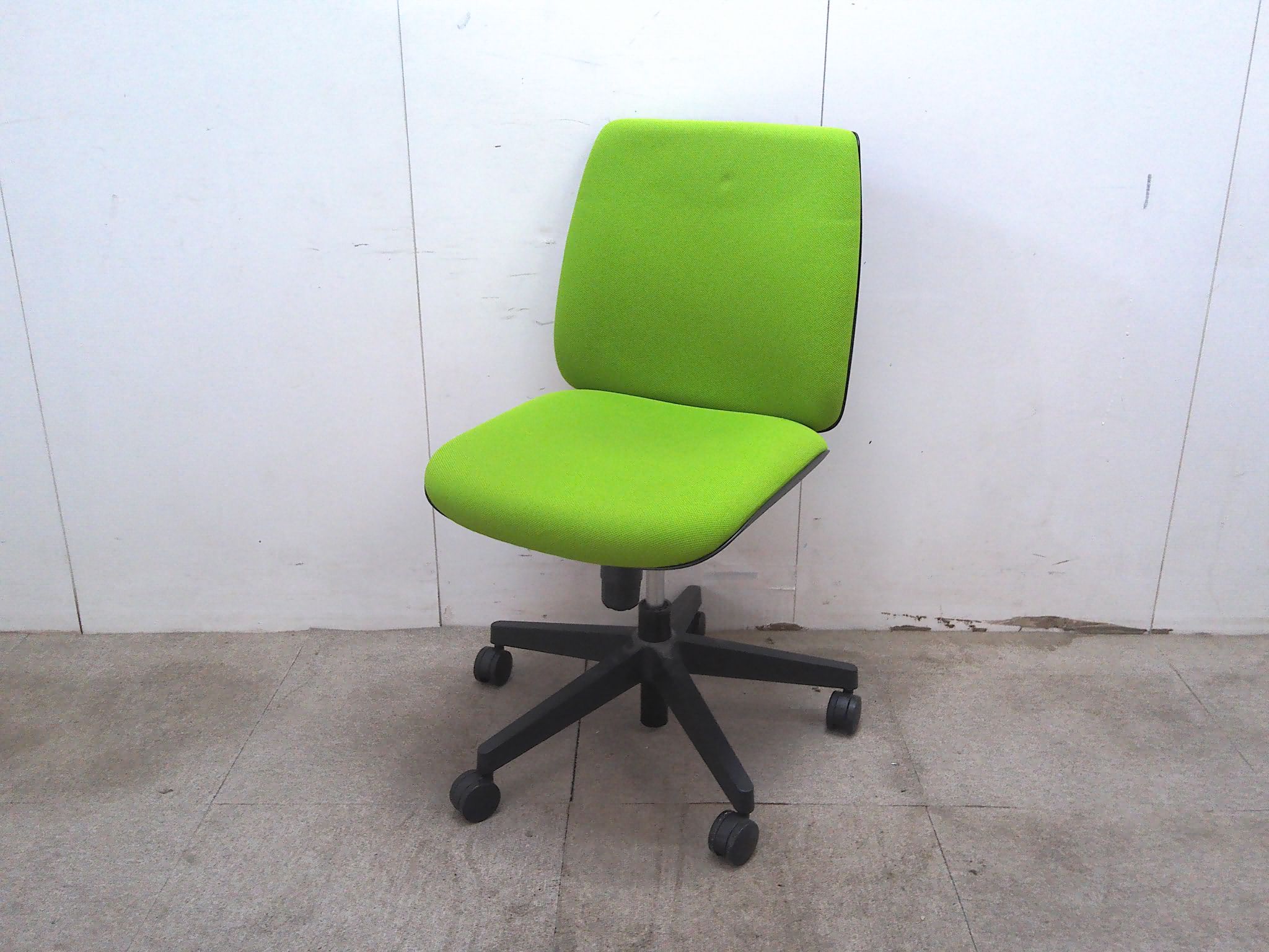 プラス/ライトグリーン/OAチェア肘無/【中古】