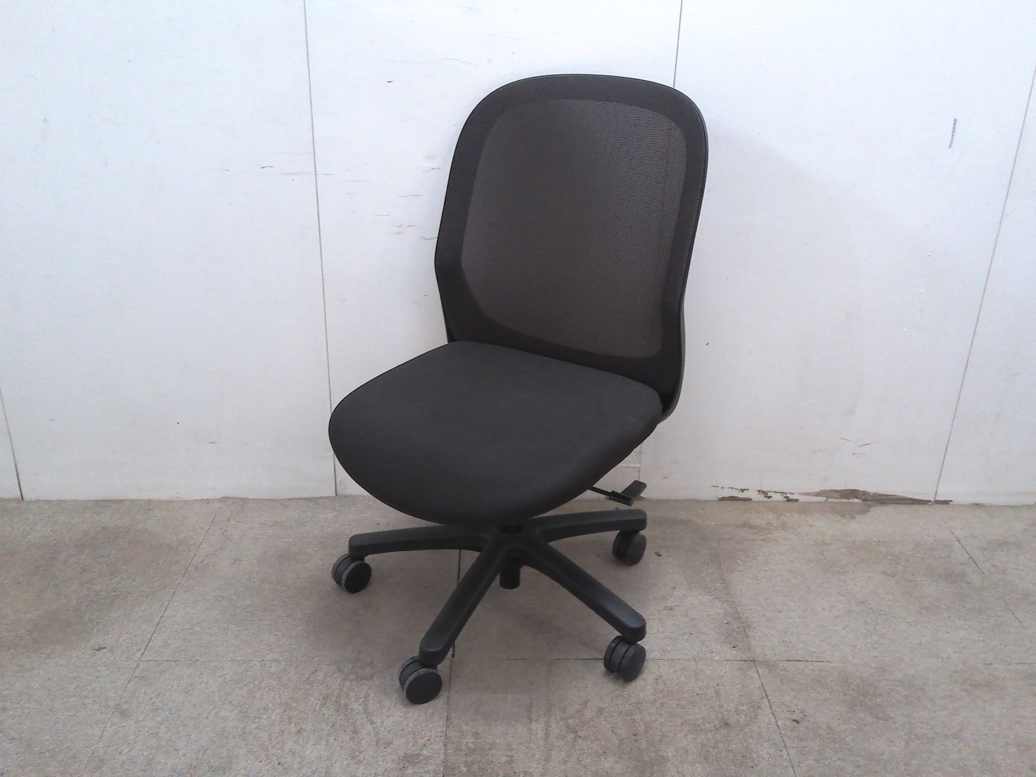 プラス/KC-FT60MC/ブラック/OAチェア肘無