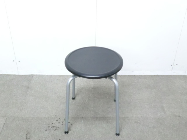 オカムラ / ブラック / 【中古】 スツール