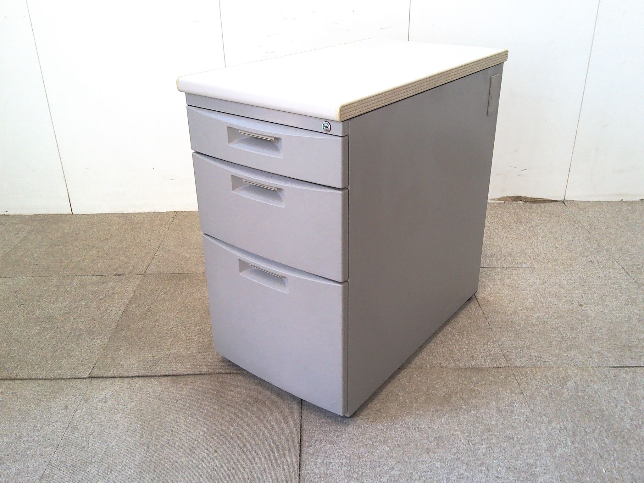 イトーキ/CZ/ニューグレー/3段脇机/【中古】