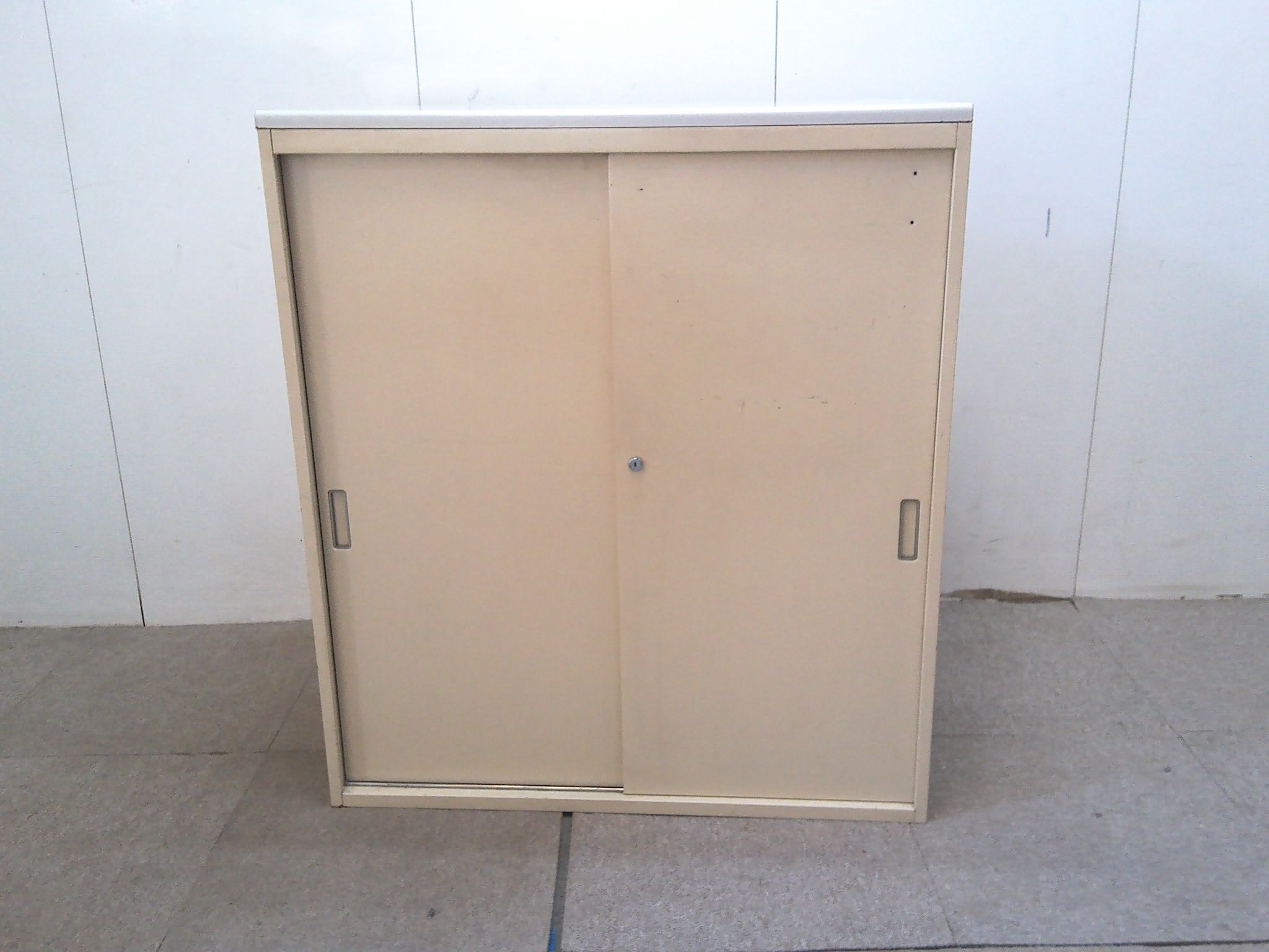 オカムラ/ニューグレー/引違キャビネット/【中古】