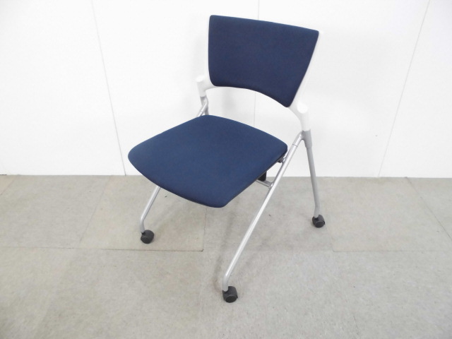 イトーキ/ネスティングチェア/ブルー