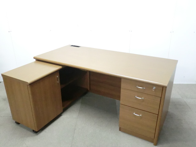 TOYOSTEEL / 木目調 / 【中古】 役員デスク