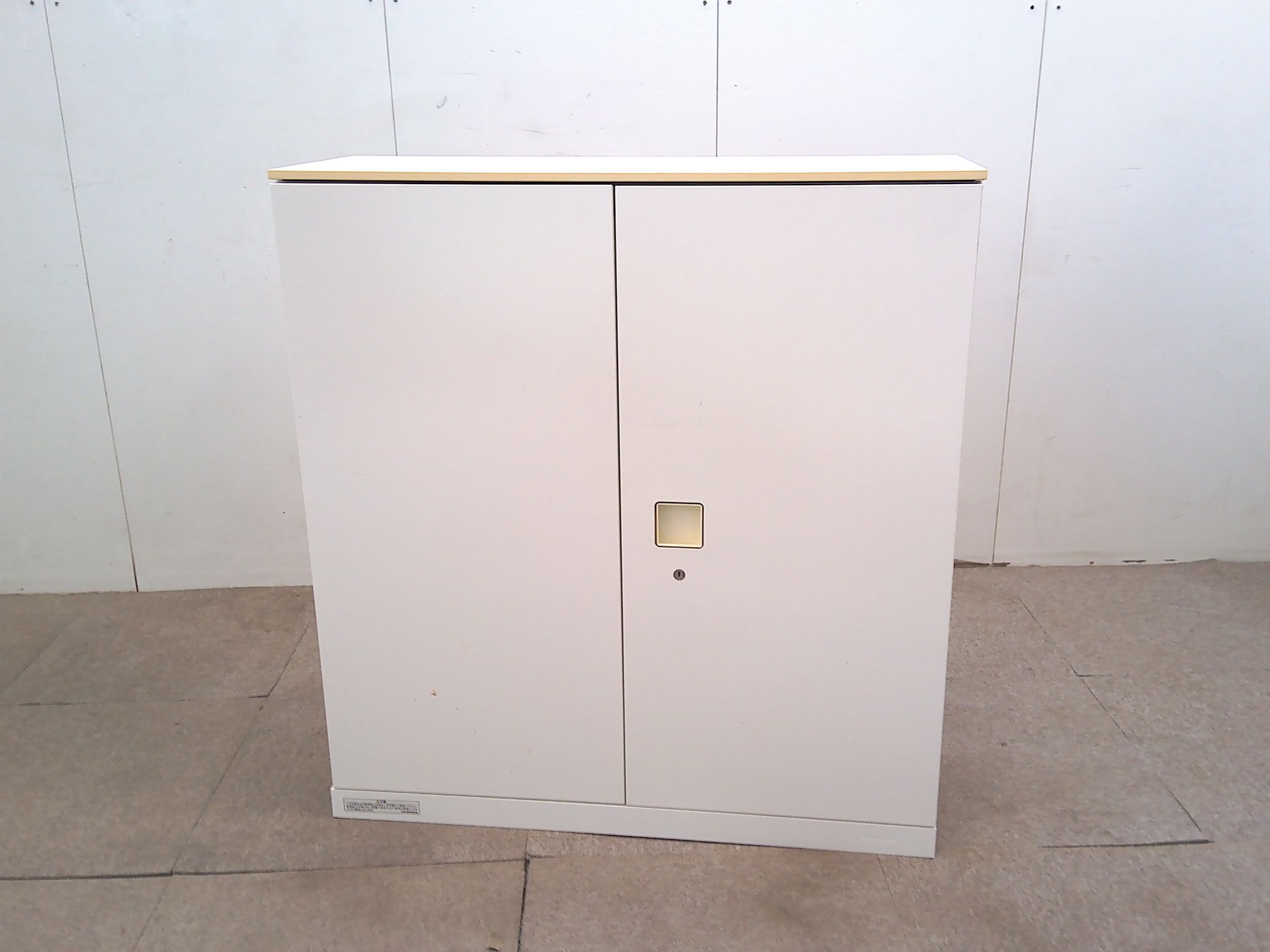 オカムラ/レクトライン/ホワイト/両開きキャビネット