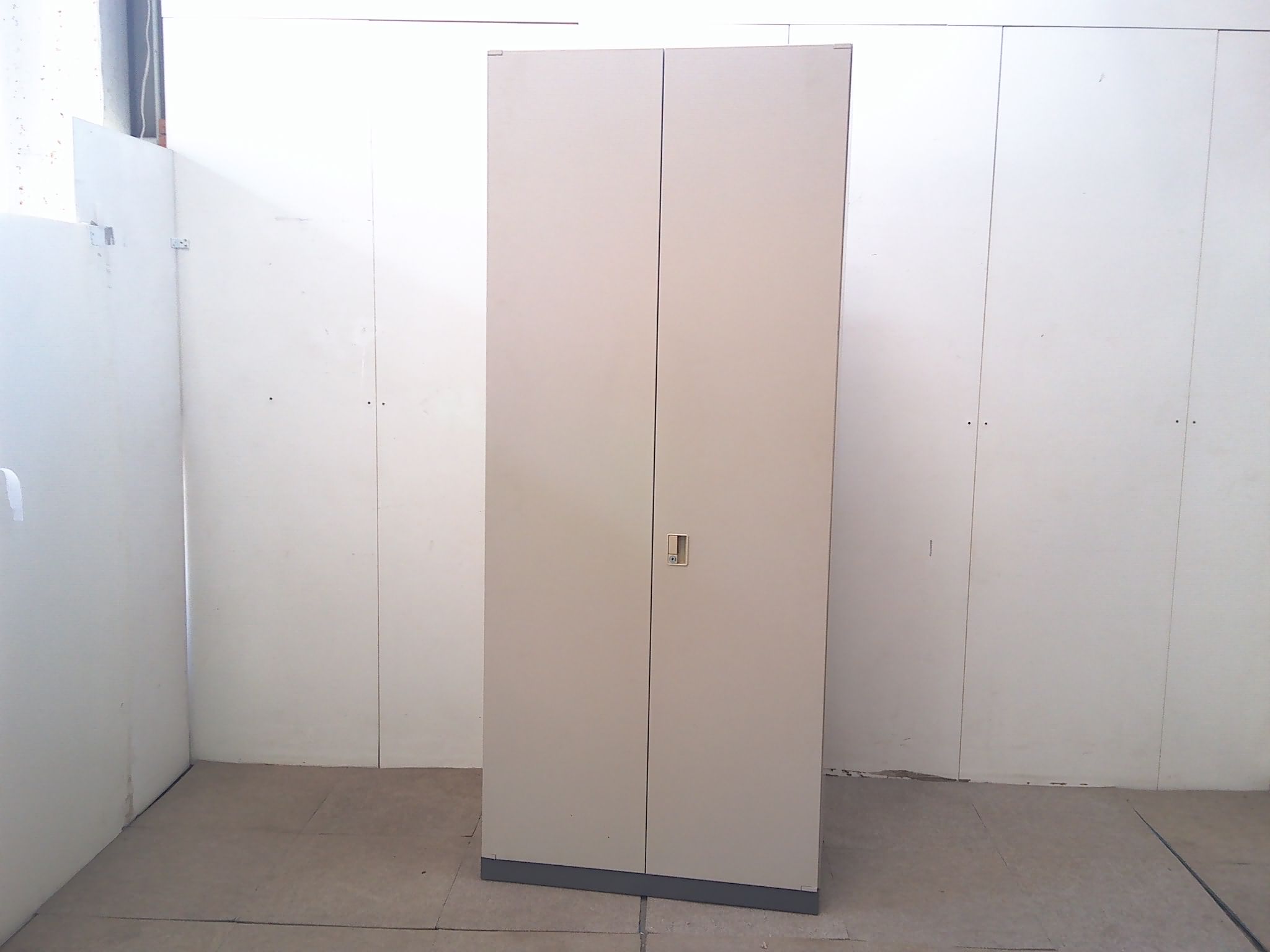 コクヨ/ニューグレー/両開きキャビネット/【中古】