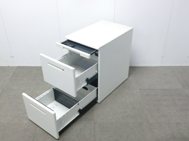 ライオン / ホワイト / 【中古】 3段ハイワゴン